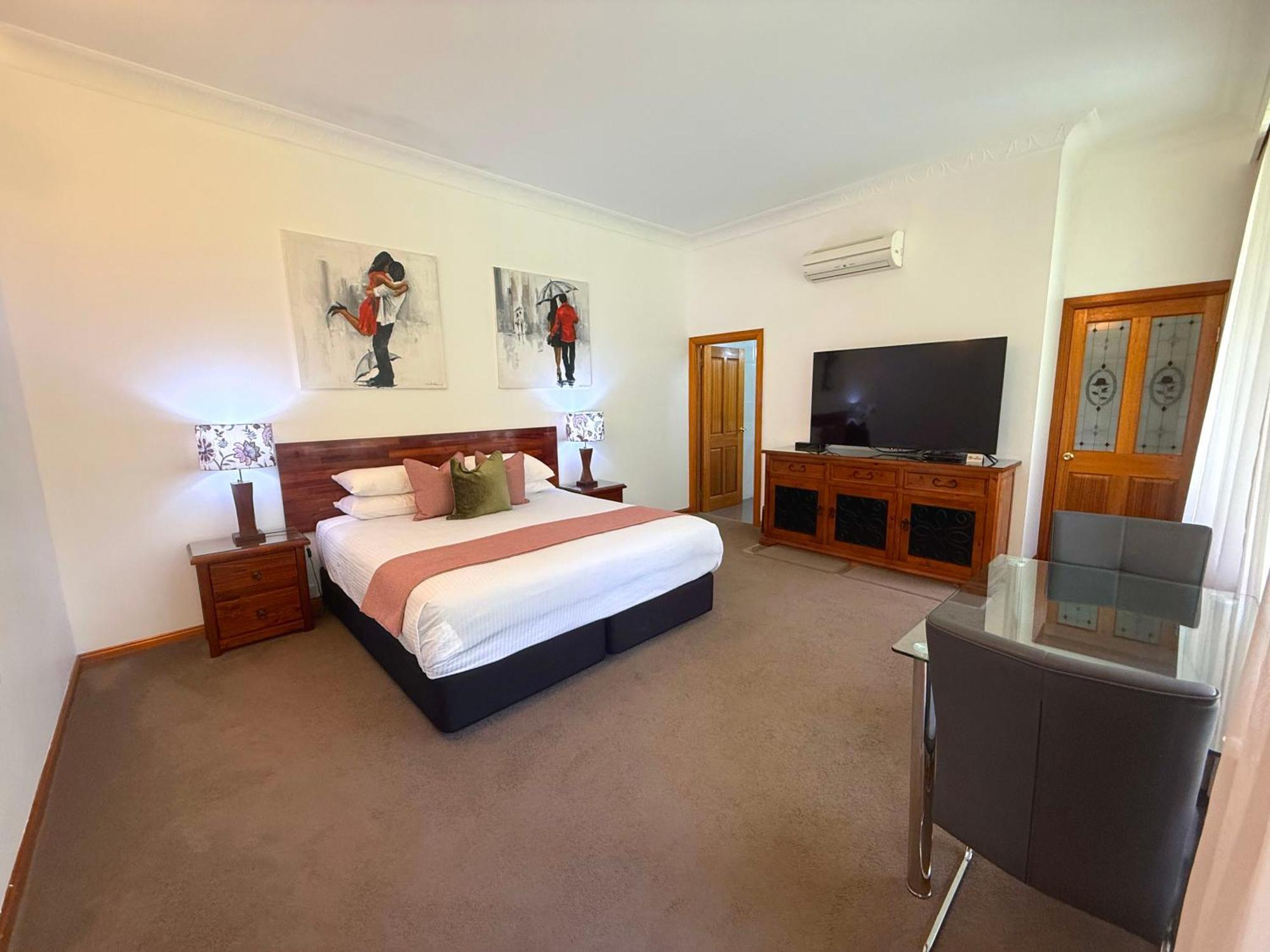 Mt Tamborine Stonehaven Manor Hotel Gold Coast Exterior photo